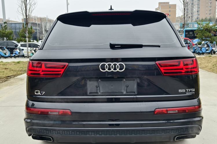 Used Audi Q7 2019 55 TFSI S line Sport Edition Exterior 4