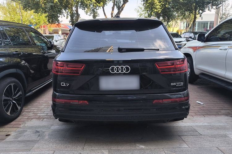 Used Audi Q7 2019 55 TFSI S line Sport Edition Exterior 4