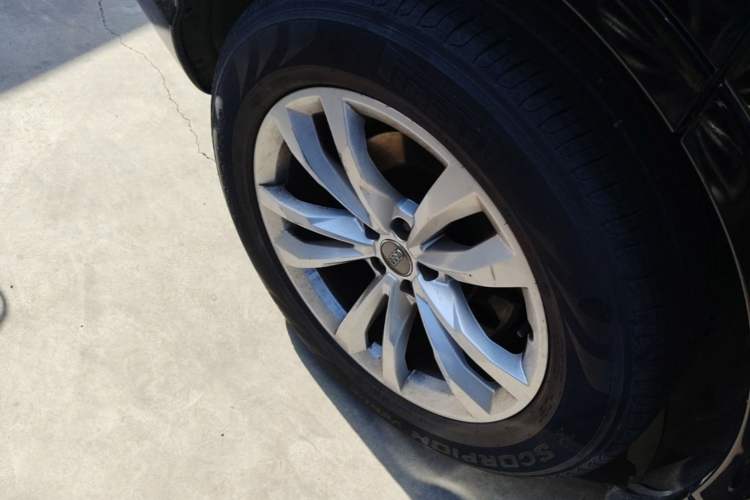 Used Audi Q7 2019 45 TFSI Comfort Model Exterior 5