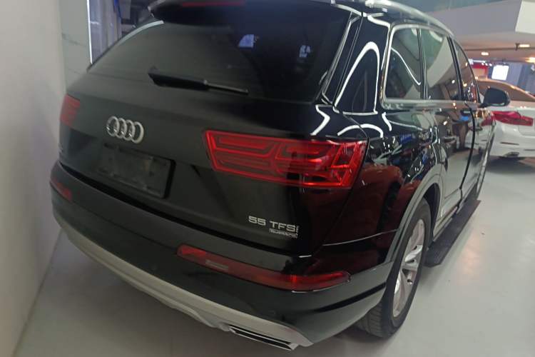 Used Audi Q7 2019 55 TFSI Technology Edition Exterior 5