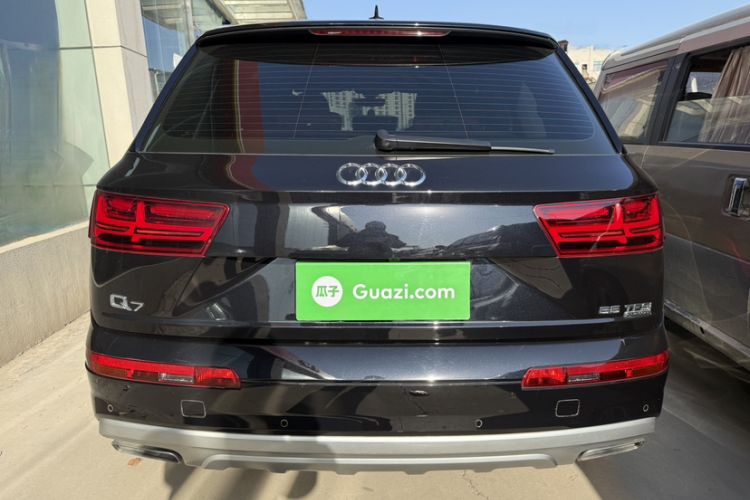 Used Audi Q7 2019 55 TFSI Technology Edition Exterior 5