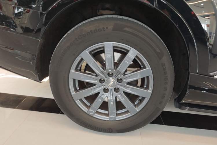 Used Audi Q7 2019 2.0T Standard Model Middle East Exterior 5