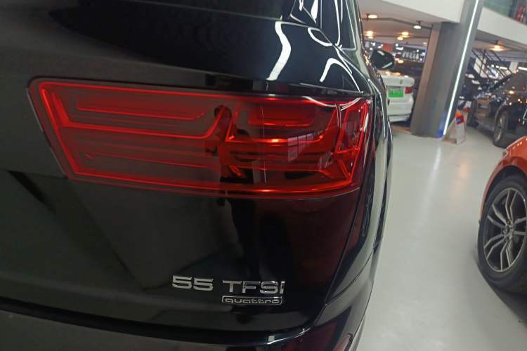 Used Audi Q7 2019 55 TFSI Technology Edition Exterior 6