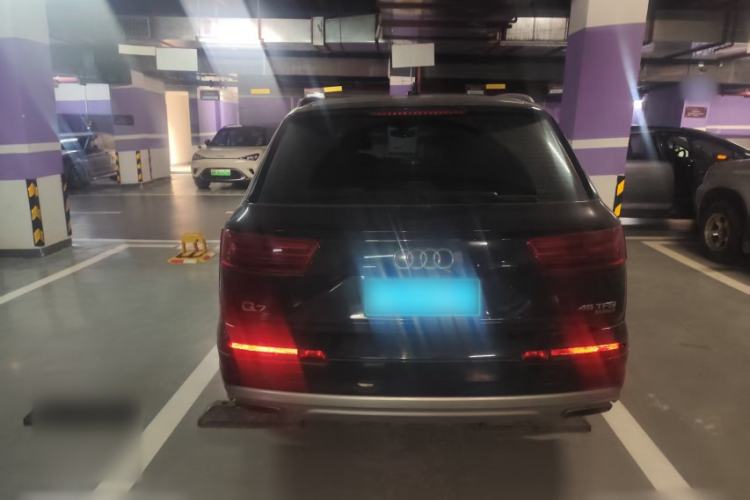Used Audi Q7 2019 45 TFSI Comfort Model Exterior 6