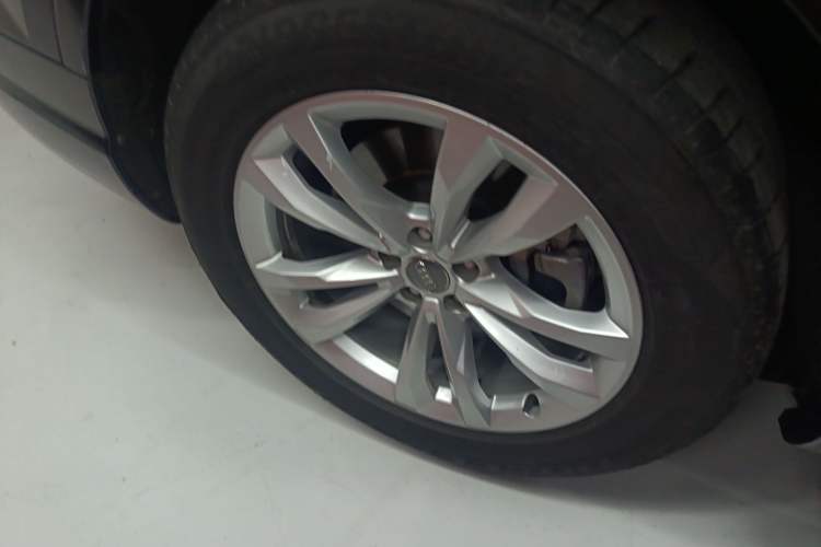 Used Audi Q7 2019 55 TFSI Technology Edition Exterior 8