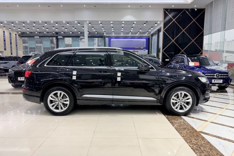 Used Audi Q7 2019 55 TFSI Technology Edition Exterior 9