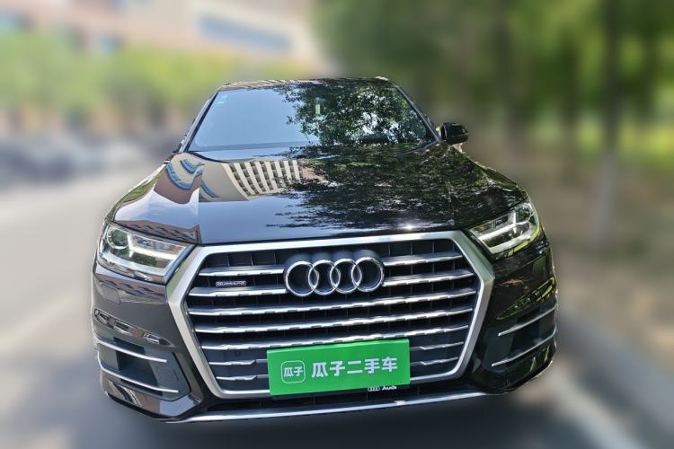 Used Audi Q7  Front