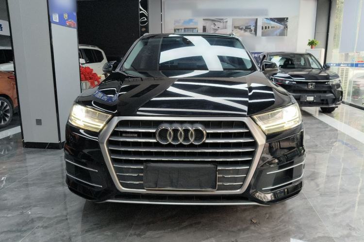 Used Audi Q7 2019 45 TFSI Comfort Model Front