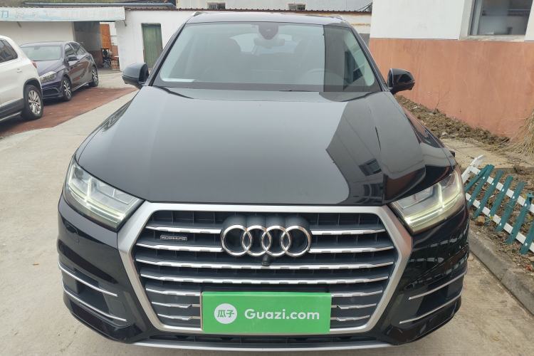 Used Audi Q7 2019 45 TFSI Comfort Model Front