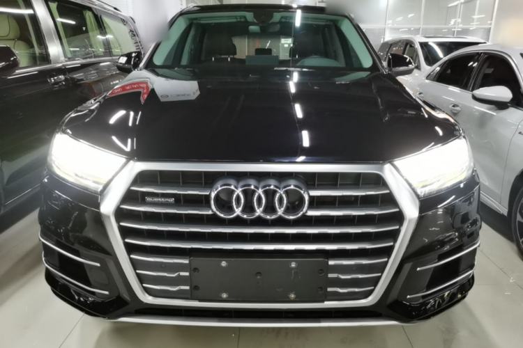 Used Audi Q7 2019 45 TFSI Comfort Model Front