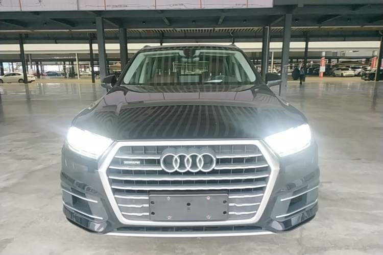 Used Audi Q7 2019 55 TFSI Technology Edition Front