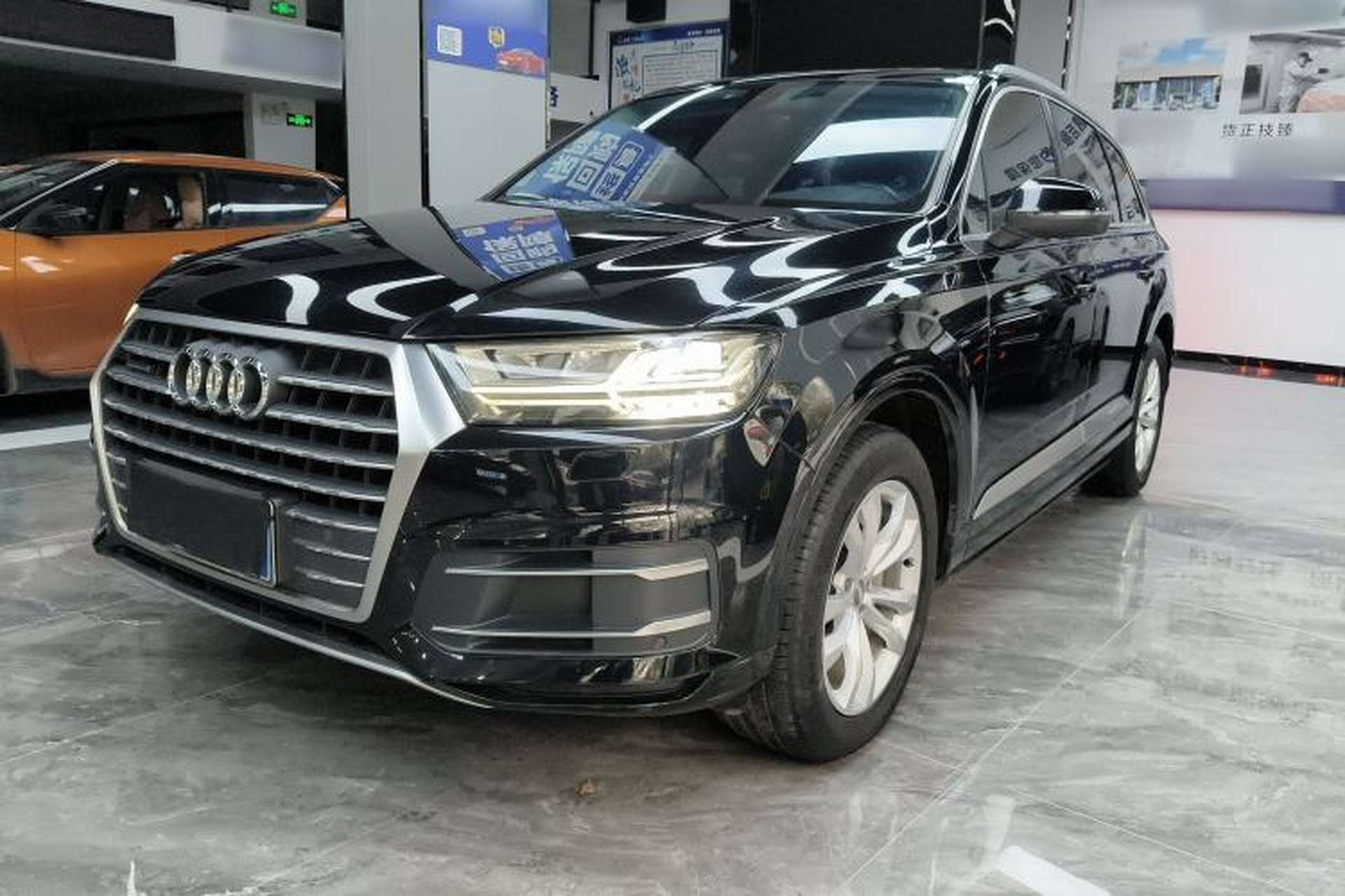 Used Audi Q7 2019 45 TFSI Comfort Model Front Left 45 Deg