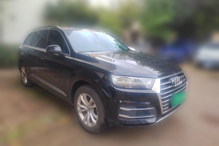 Used Audi Q7 2019 45 TFSI Comfort Model Front Right 45 Deg