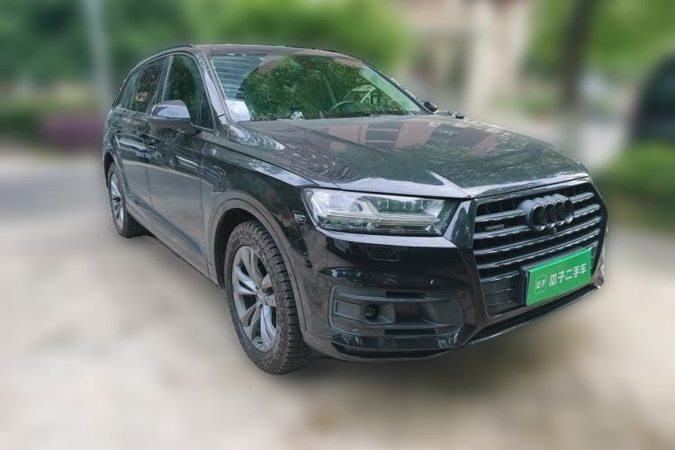 Used Audi Q7 2019 55 TFSI Technology Edition Front Right 45 Deg