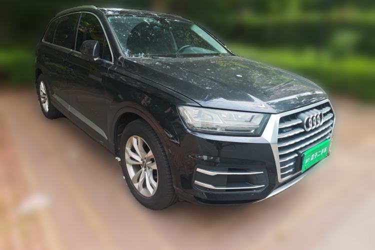 Used Audi Q7 2019 55 TFSI Technology Edition Front Right 45 Deg