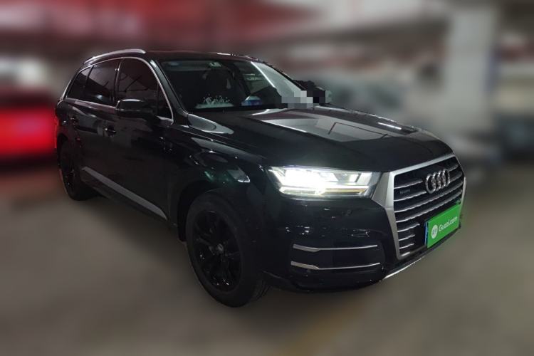 Used Audi Q7 2019 45 TFSI Comfort Model Front Right 45 Deg
