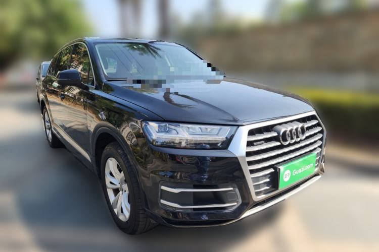 Used Audi Q7 2019 55 TFSI Technology Edition Front Right 45 Deg