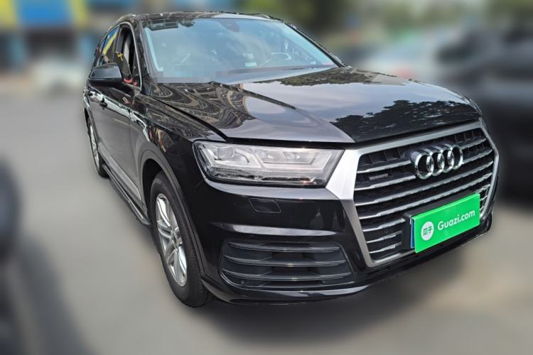 Used Audi Q7 2019 45 TFSI S line Sport Edition Front Right 45 Deg