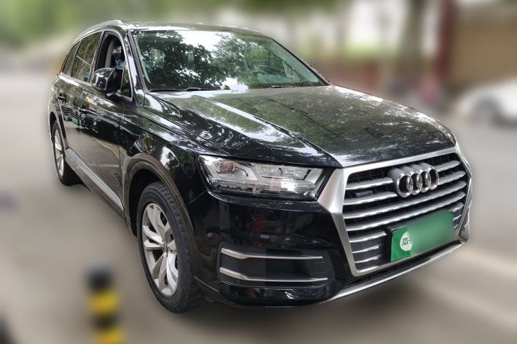 Used Audi Q7 2019 55 TFSI Technology Edition Front Right 45 Deg