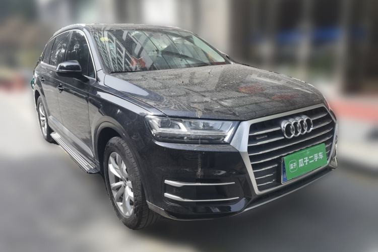 Used Audi Q7 2019 45 TFSI Comfort Model Front Right 45 Deg