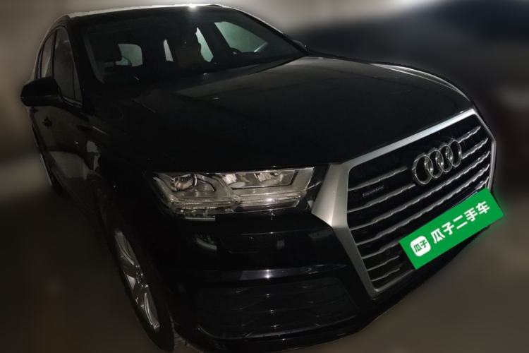 Used Audi Q7 2019 45 TFSI S line Sport Edition Front Right 45 Deg