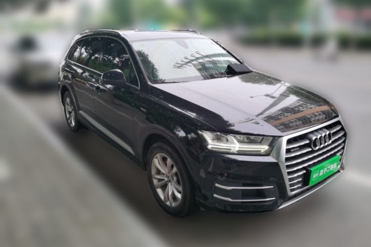 Used Audi Q7 2019 55 TFSI Technology Edition Front Right 45 Deg