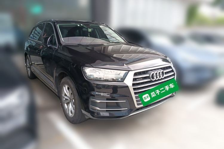 Used Audi Q7 2019 45 TFSI Comfort Model Front Right 45 Deg
