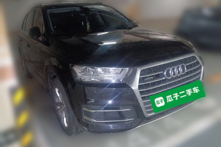 Used Audi Q7 2019 45 TFSI Comfort Model Front Right 45 Deg