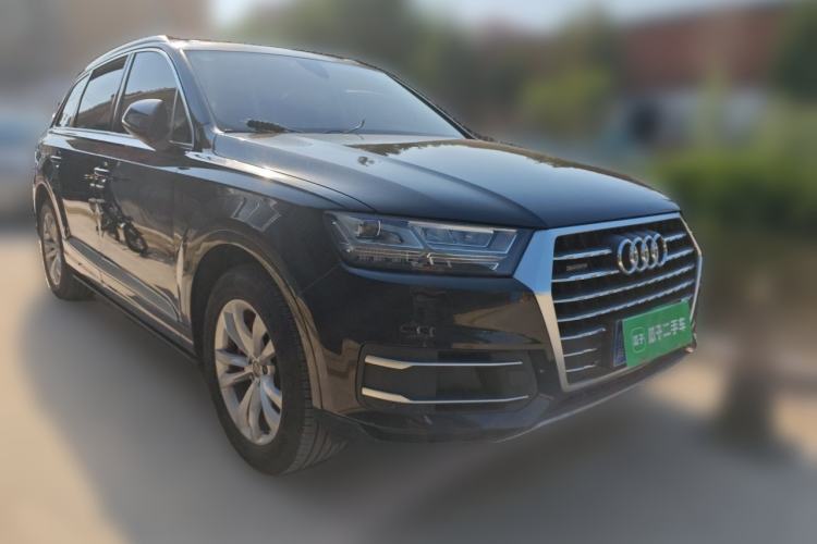 Used Audi Q7 2019 55 TFSI Technology Edition Front Right 45 Deg
