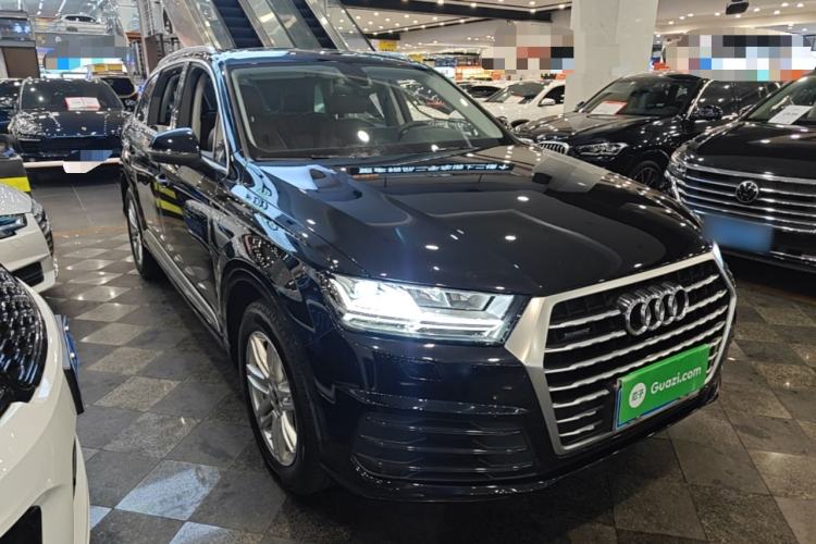 Used Audi Q7 2019 45 TFSI S line Sport Edition Front Right 45 Deg