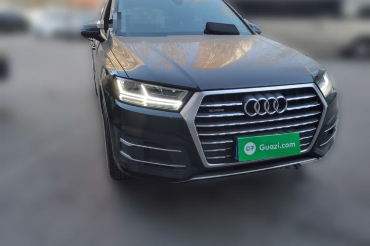 Used Audi Q7 2019 55 TFSI Technology Edition Front Right 45 Deg