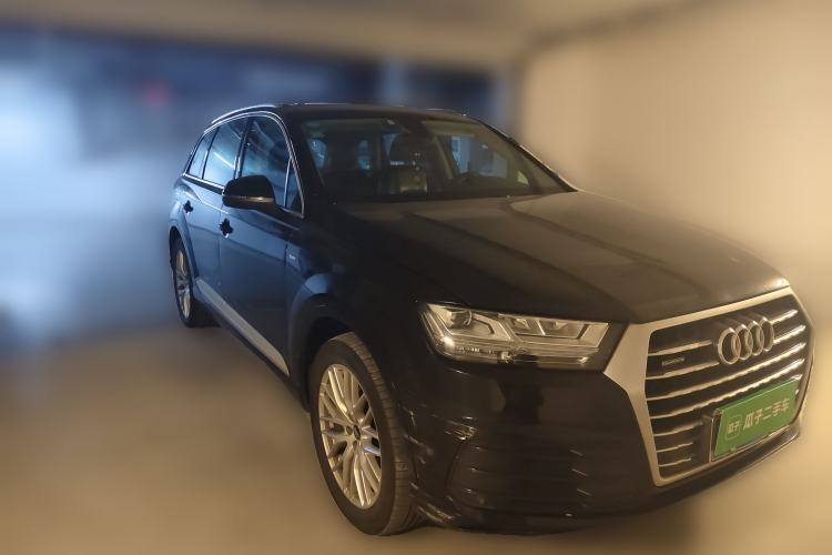 Used Audi Q7 2019 55 TFSI S line Sport Edition Front Right 45 Deg