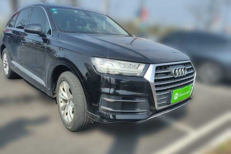 Used Audi Q7 2019 55 TFSI Technology Edition Front Right 45 Deg
