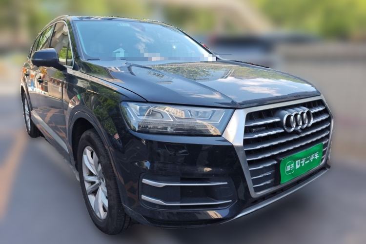 Used Audi Q7 2019 45 TFSI Comfort Model Front Right 45 Deg