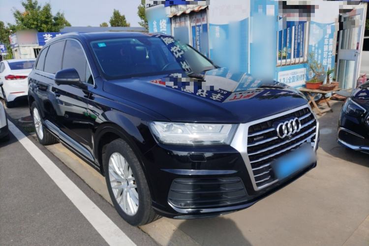 Used Audi Q7 2019 55 TFSI Technology Edition Front Right 45 Deg