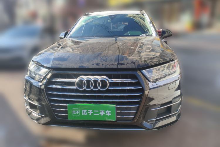 Used Audi Q7 2019 45 TFSI Comfort Model Front