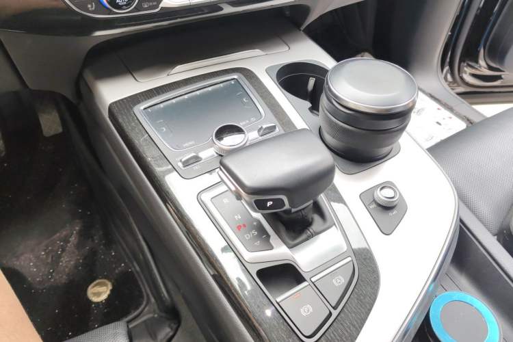 Used Audi Q7 2019 55 TFSI Prestige Edition Gear Lever