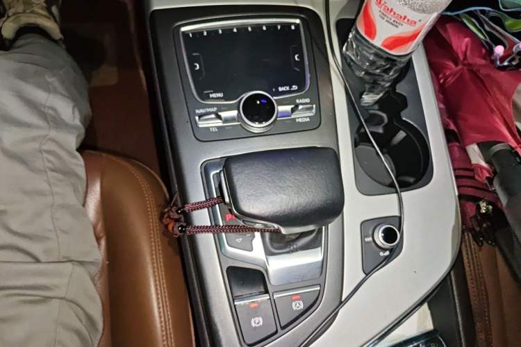 Used Audi Q7 2019 45 TFSI Comfort Model Gear Lever