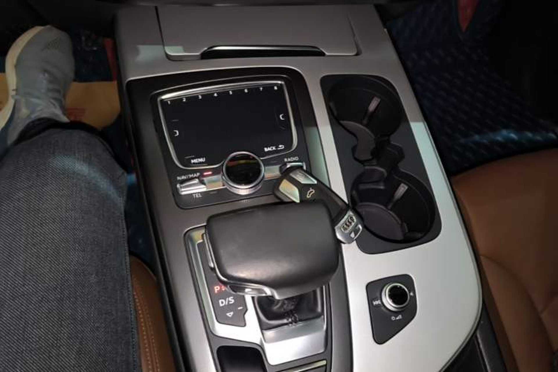 Used Audi Q7 2019 45 TFSI Comfort Model Gear Lever