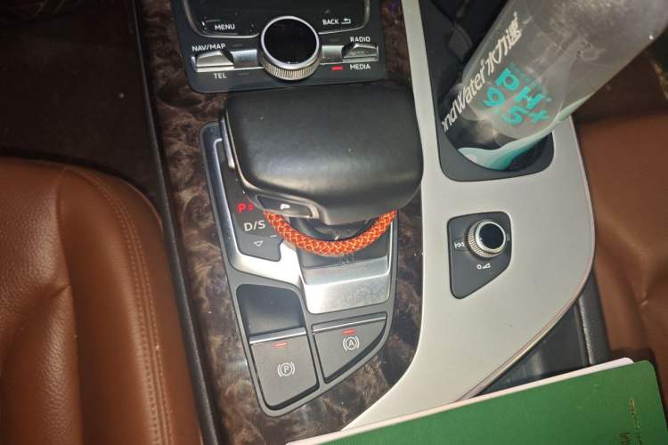 Used Audi Q7 2019 55 TFSI S line Sport Edition Gear Lever