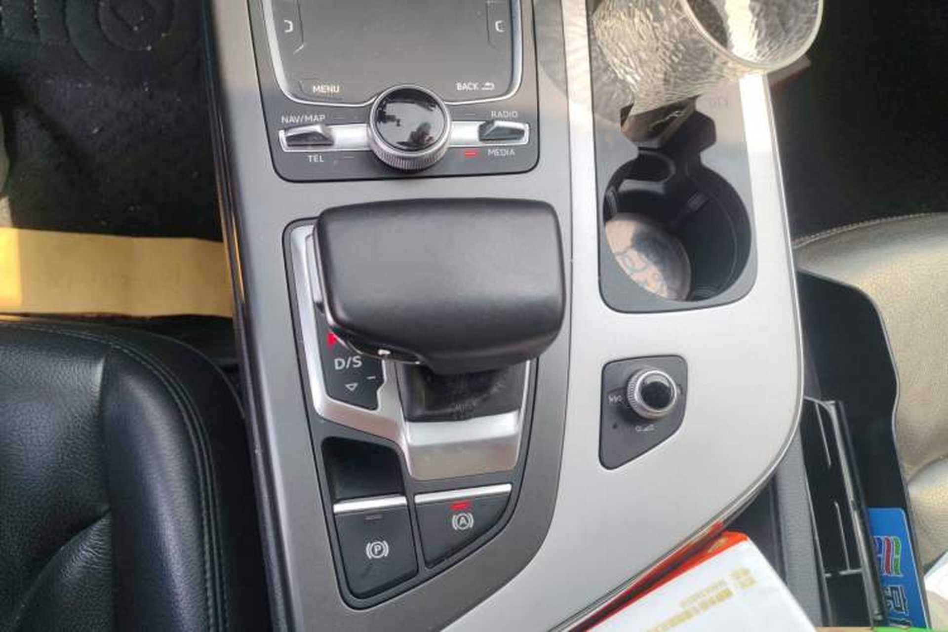 Used Audi Q7 2019 45 TFSI Comfort Model Gear Lever