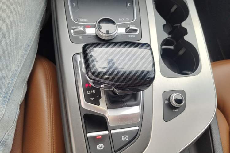 Used Audi Q7 2019 45 TFSI S line Sport Edition Gear Lever