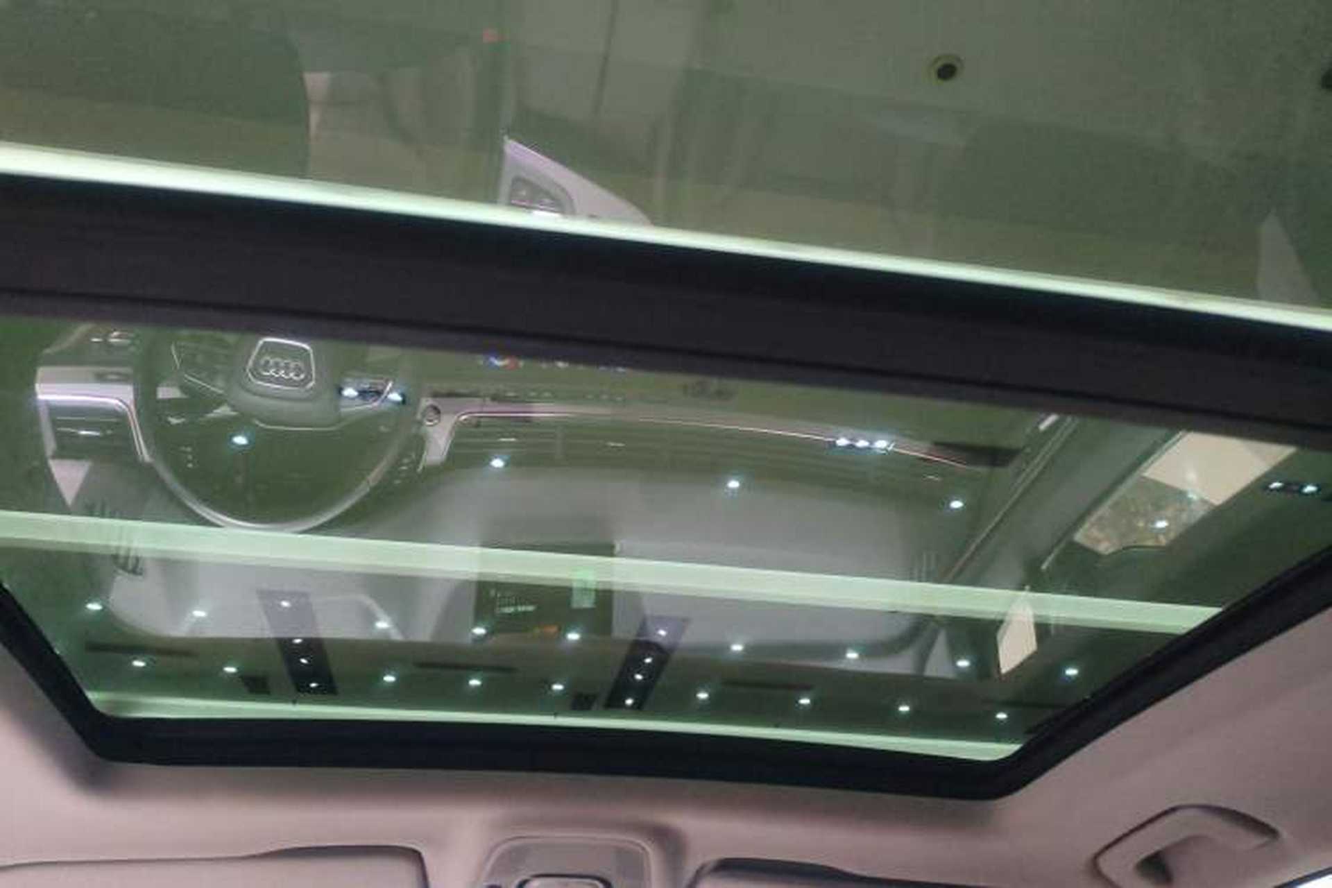 Used Audi Q7 2019 55 TFSI Technology Edition Headliner