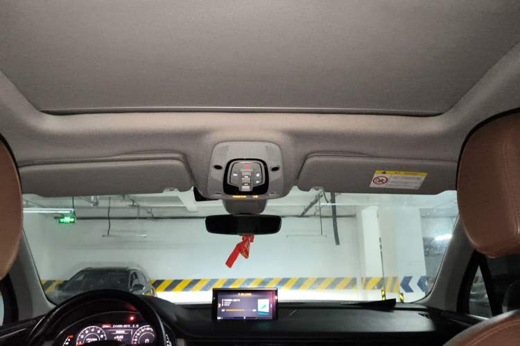 Used Audi Q7 2019 45 TFSI Comfort Model Headliner