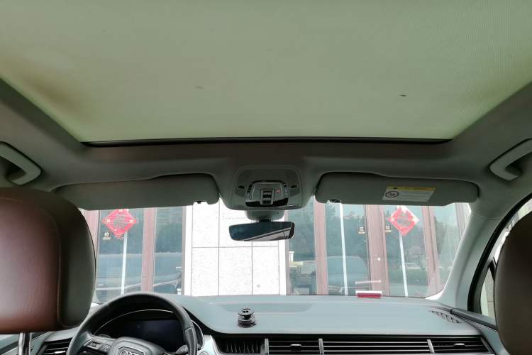 Used Audi Q7 2019 45 TFSI Comfort Model Headliner