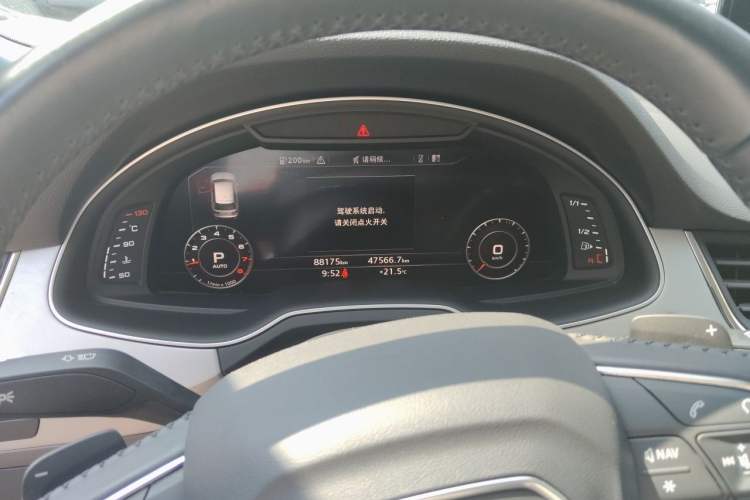Used Audi Q7 2019 45 TFSI Comfort Model Instrument Cluster