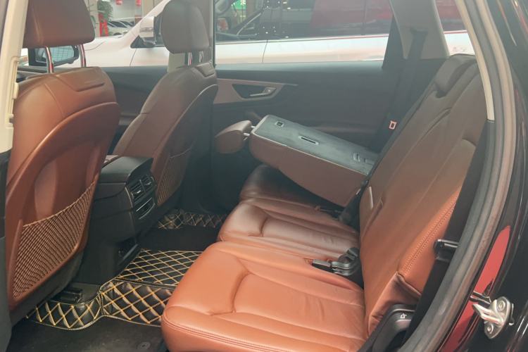 Used Audi Q7 2019 45 TFSI Comfort Model Interior 1