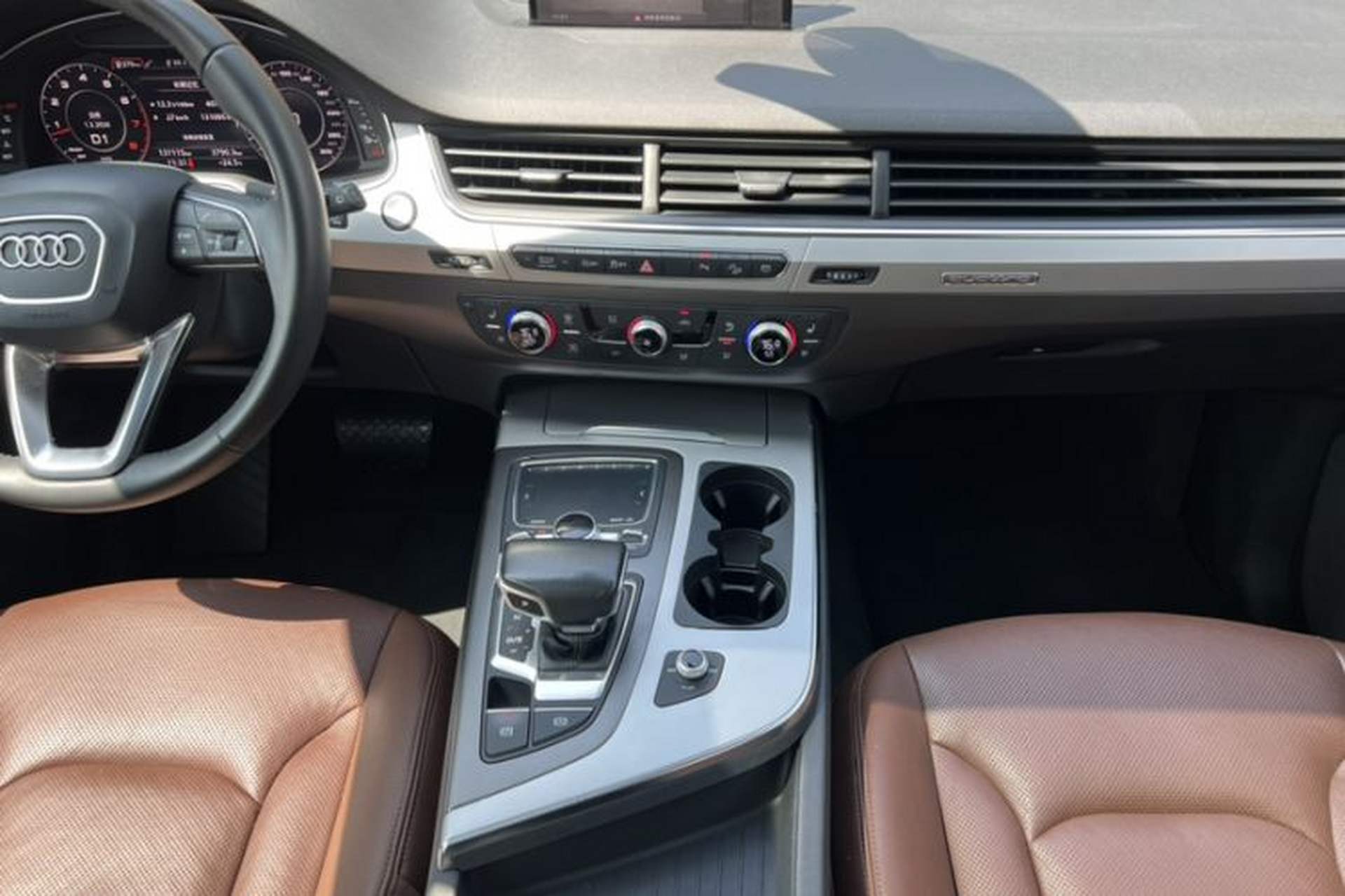 Used Audi Q7 2019 55 TFSI Technology Edition Interior 1