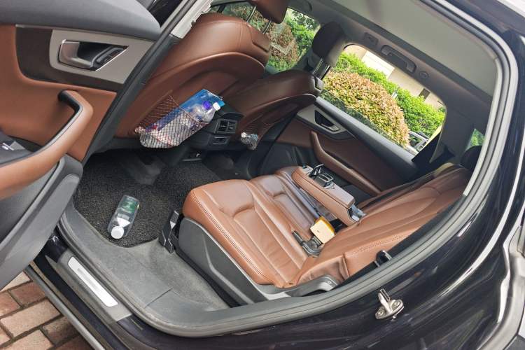 Used Audi Q7 2019 55 TFSI Technology Edition Interior 4