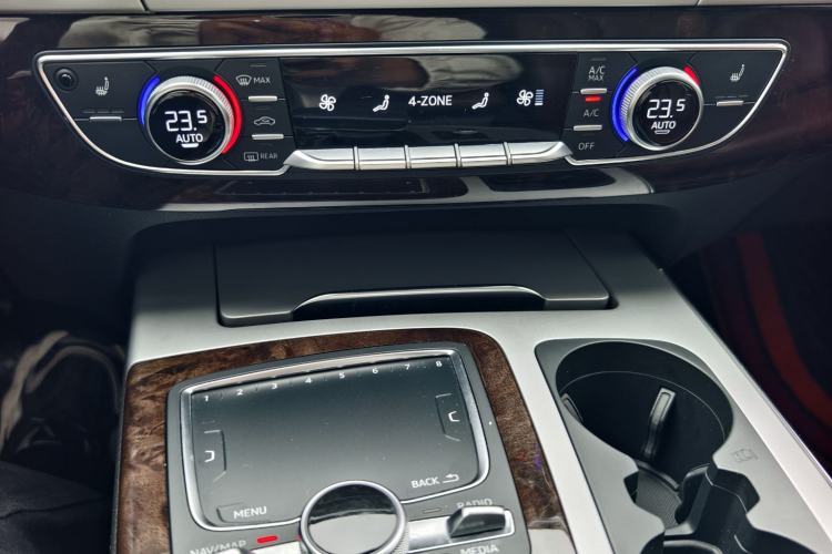 Used Audi Q7 2019 55 TFSI S line Sport Edition Interior 5
